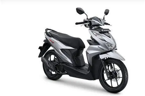 Cek Motor Bekas Proses pengecekan mesin motor bekas Honda Beat