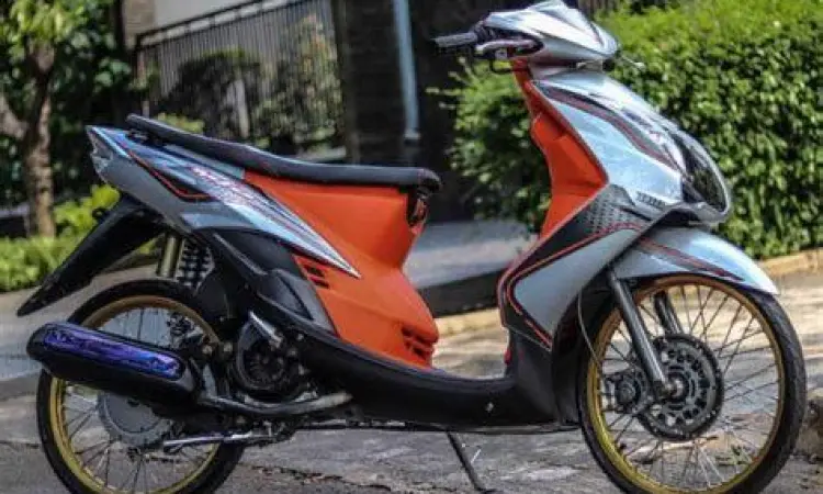 Yamaha Mio Soul karbu dengan aliran modifikasi Thailook