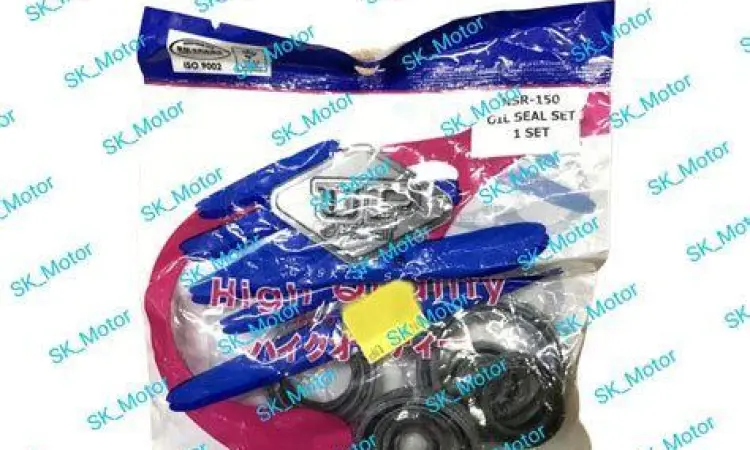 Restorasi Mesin NSR Komponen mesin Honda NSR 150 yang sedang direstorasi