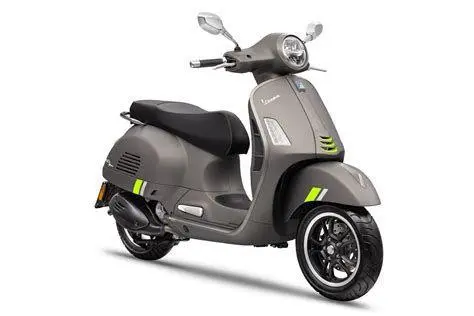Vespa GTS Super Tech 300 Tampilan samping Vespa GTS 300 Super Tech warna abu-abu
