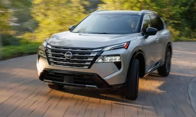 Desain Eksterior Nissan X Trail Eksterior Nissan X Trail dengan desain V-Motion