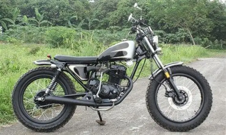 Modifikasi Honda GL Pro Neotech gaya Japstyle