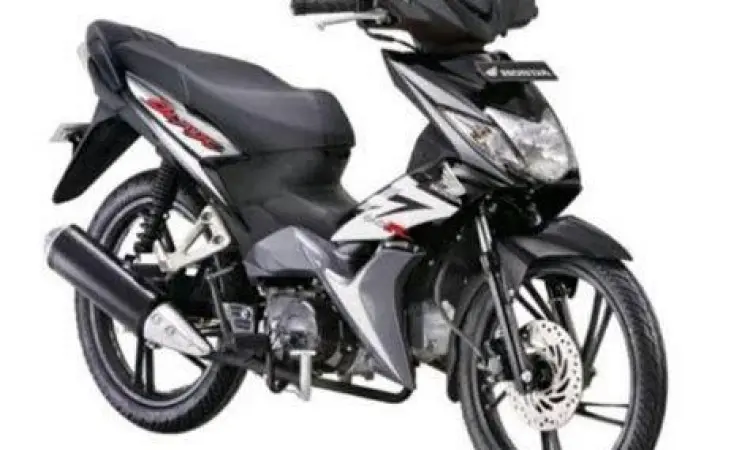 Honda Blade 110 generasi awal dengan lampu depan ikonik