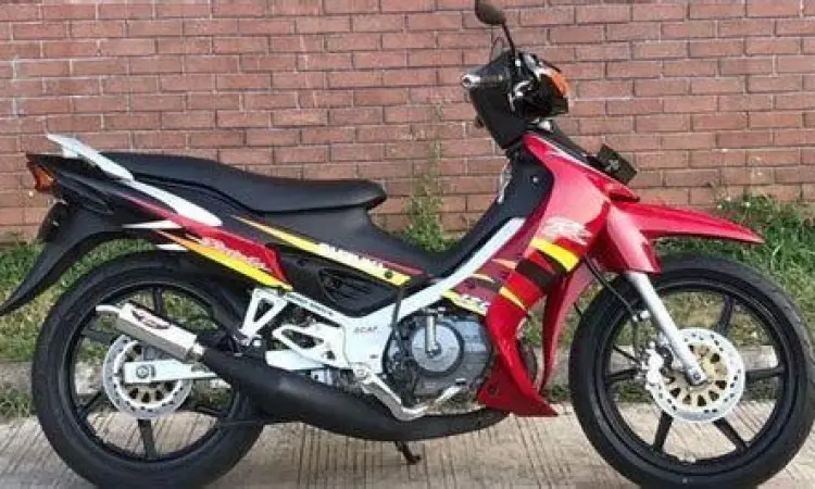 Koleksi motor bebek 2 tak legendaris di Indonesia