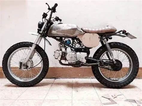 Modifikasi Honda Win 100 Honda Win 100 modifikasi gaya scrambler tracker