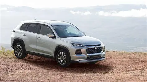 Eksterior Suzuki Grand Vitara Desain eksterior Suzuki Grand Vitara yang modern dan kokoh