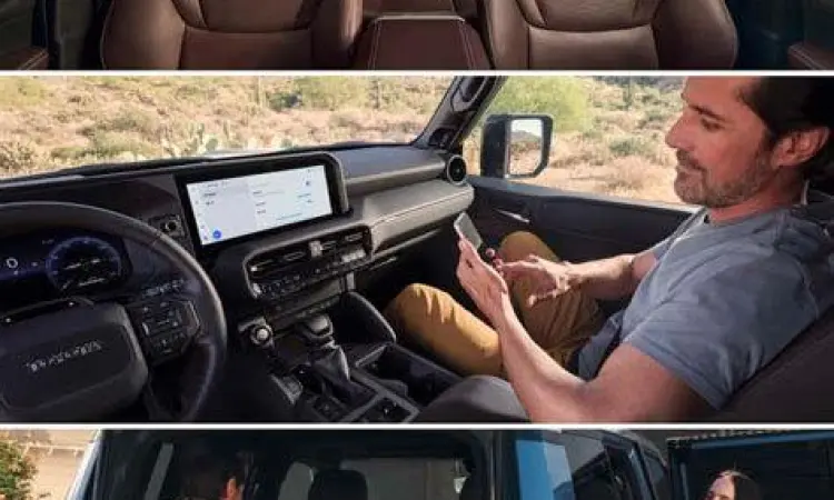 Interior mewah mobil Land Cruiser dengan layar infotainment besar