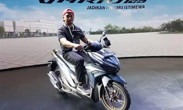 Lampu LED Vario 125 New Detail desain lampu depan Honda Vario 125 New