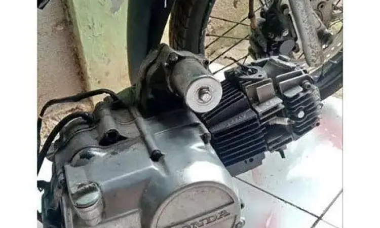 Detail mesin Honda seri C100 pada Supra Fit