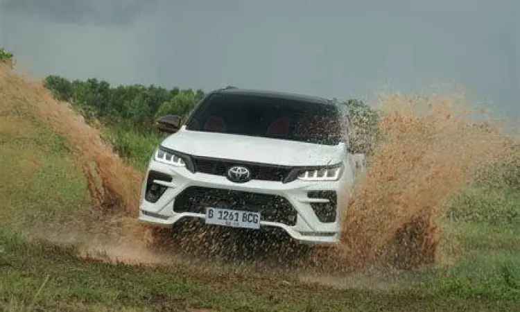 Mesin Toyota Fortuner 1GD-FTV Mesin diesel 2.8 liter Toyota Fortuner terbaru