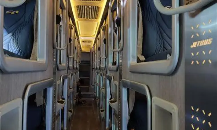 Interior bus sleeper mewah buatan Indonesia
