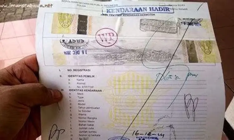 Proses cek fisik nomor rangka kendaraan