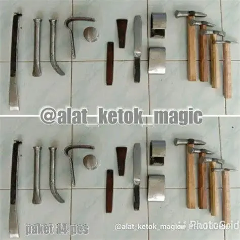 Alat Ketok Magic Peralatan tradisional yang digunakan oleh teknisi ketok magic