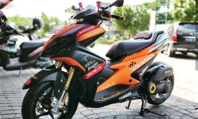 Aerox Modification Racing Style Modifikasi Yamaha Aerox dengan balutan serat karbon dan part racing