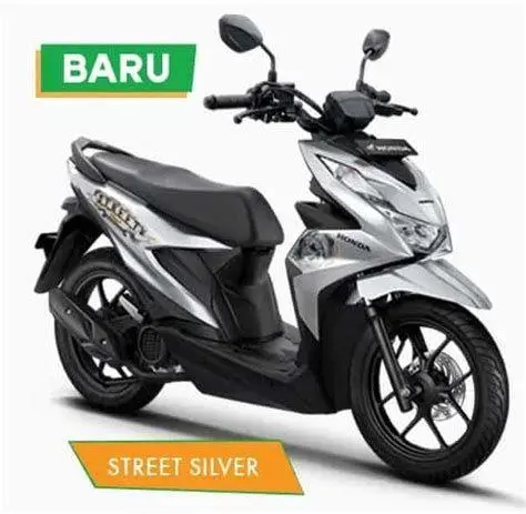 Desain Honda Beat Street Honda Beat Street warna silver dengan stang terbuka