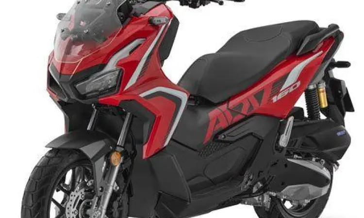Honda ADV 160 warna merah tahun 2023