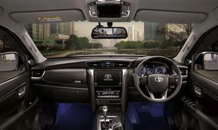 Interior mewah Toyota Fortuner 2021 VRZ