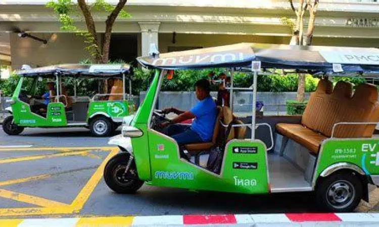 Layanan MuvMi Tuk Tuk Listrik di Thailand
