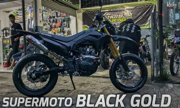 Foto motor CRF modifikasi supermoto hitam emas