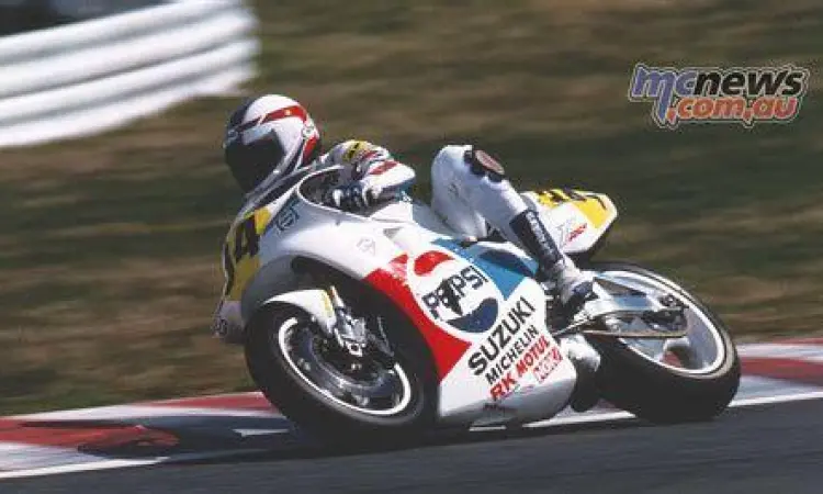 Legenda Suzuki Kevin Schwantz Kevin Schwantz memacu motor Suzuki RGV500