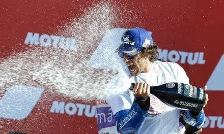 Alex Rins memenangkan balapan terakhir untuk Suzuki