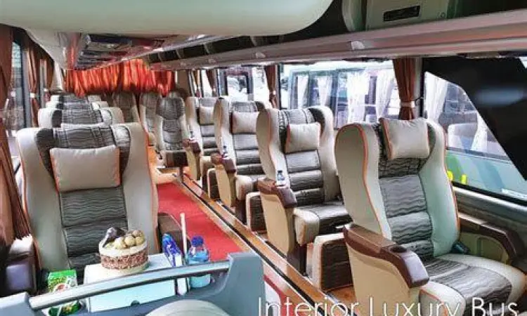 Interior mewah bus pariwisata Indonesia