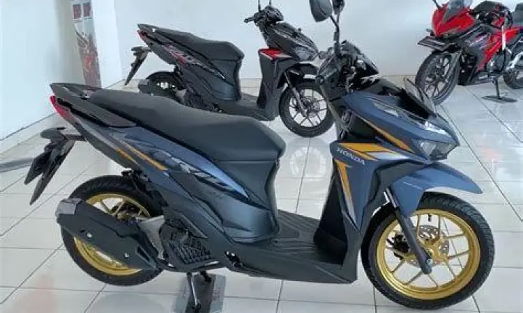 Honda Vario 125 CBS-ISS 2021 warna merah