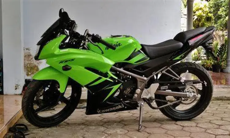 Desain bodi Kawasaki Ninja RR 2012 facelift