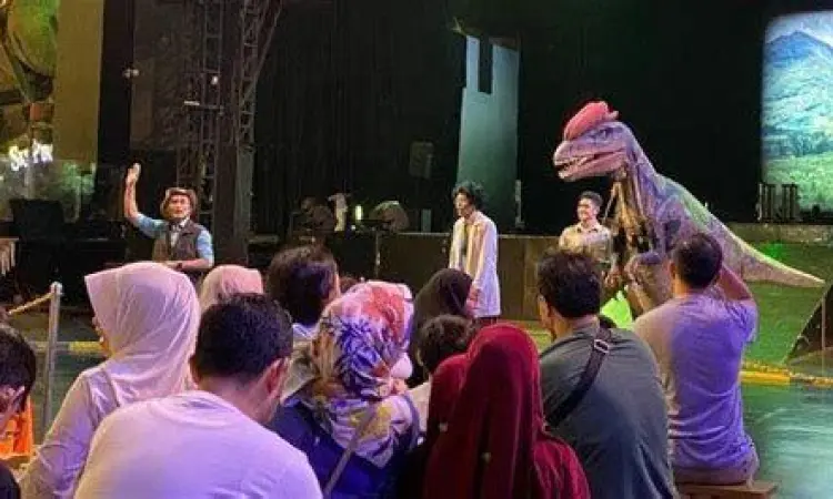 Pertunjukan teatrikal spektakuler di Trans Studio Bandung