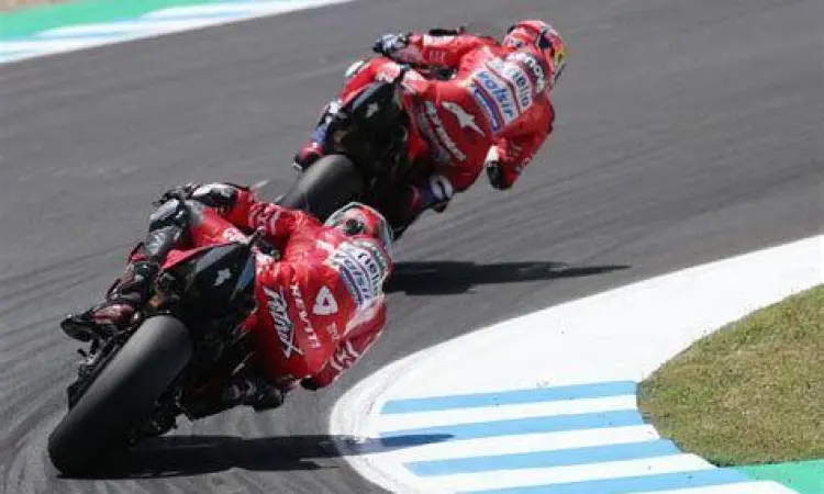 Dovizioso dan Motocross Andrea Dovizioso berlatih motocross setelah pensiun