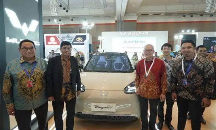 Eksterior Wuling BinguoEV warna biru