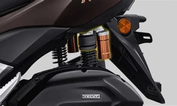 Suspensi belakang Yamaha Nmax 2021 dengan tabung