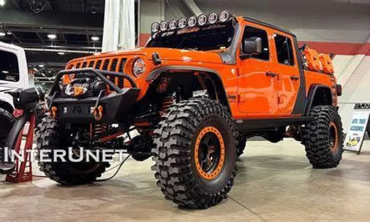 Jeep Gladiator Rubicon Jeep Gladiator Rubicon di medan offroad