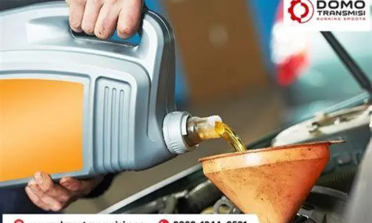 Proses penggantian oli transmisi mobil matic