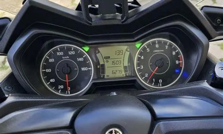 Dashboard Yamaha XMAX 250