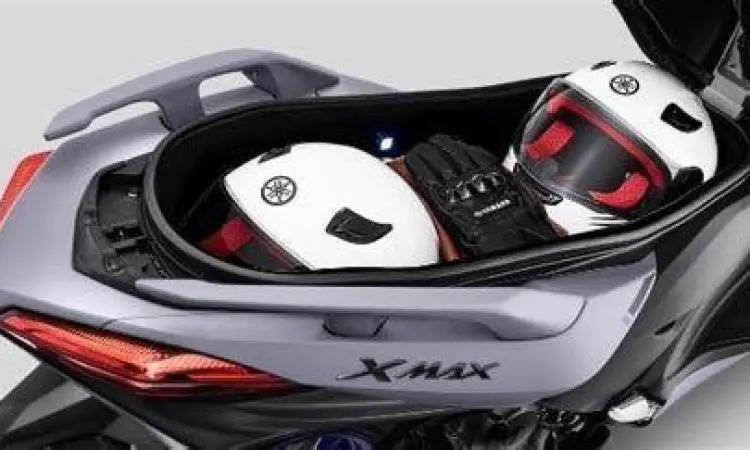 Bagasi Luas Yamaha XMAX 250