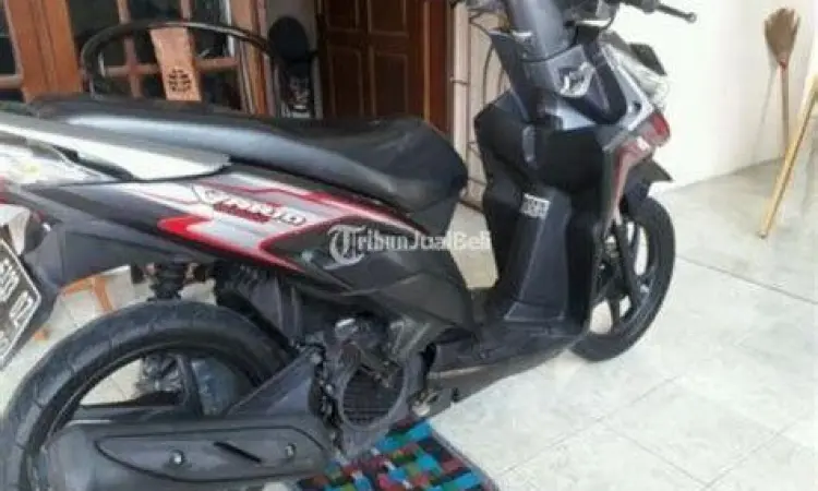 Vario Techno 2010 Hitam Honda Vario Techno 2010 hitam dengan kondisi bodi mulus