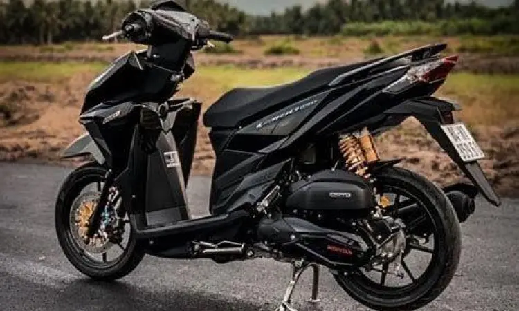 Modifikasi Vario 2010 Hitam Inspirasi modifikasi Honda Vario 2010 hitam gaya simpel harian