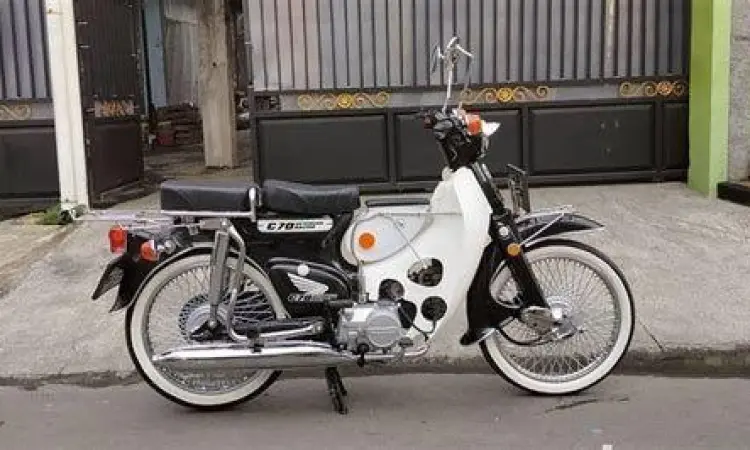 honda c70 pitung klasik merah