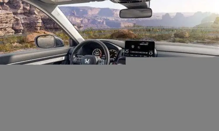 Interior mewah Honda CR-V Hybrid 2023 dengan layar sentuh