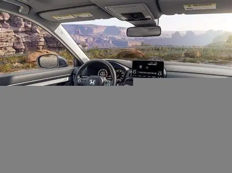 Interior Honda CR-V Hybrid Interior mewah Honda CR-V Hybrid 2023 dengan layar sentuh