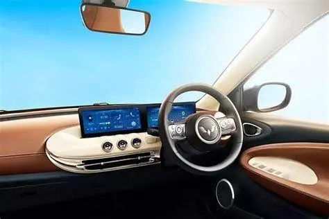 Interior Wuling Binguo EV Interior mewah Wuling Binguo EV dengan layar ganda