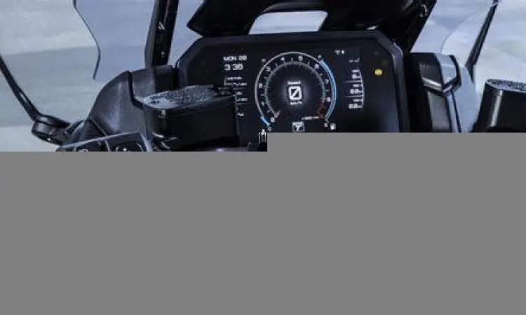 Teknologi Layar TFT TMAX Dashboard TFT Yamaha TMAX terbaru
