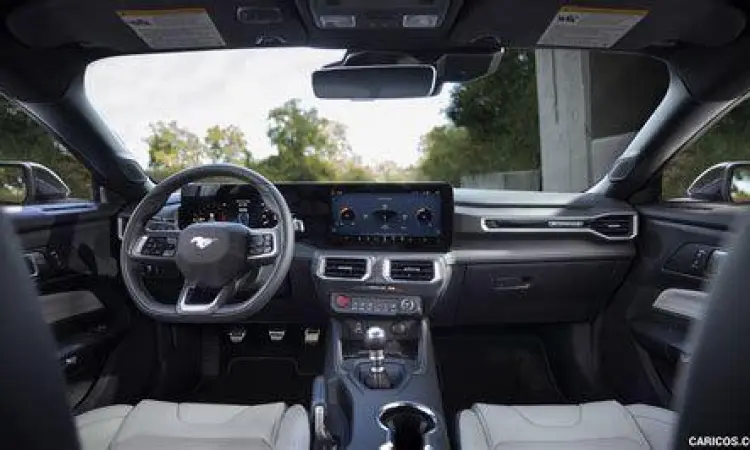 Interior Ford Mustang Interior mewah dan canggih Ford Mustang GT