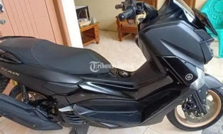Yamaha NMAX Generasi Pertama Yamaha NMAX 2018 bekas warna hitam yang masih mulus