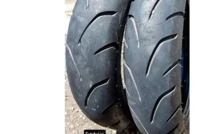 Kondisi ban motor NMAX yang sudah mulai aus