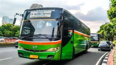 Depo Mayasari Bakti Fasilitas pemeliharaan bus di depo Mayasari Bakti