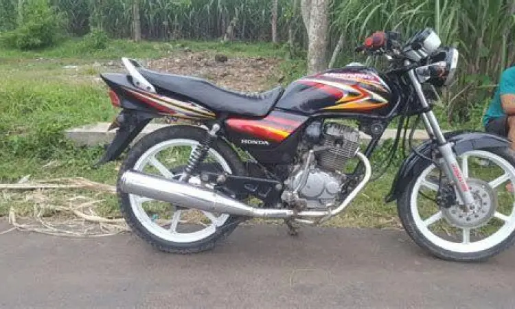 Honda Megapro lama generasi pertama atau Megapro Hiu