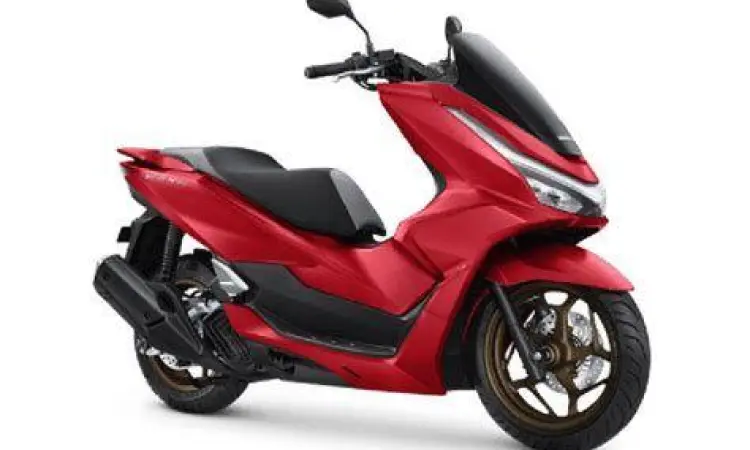 Tampak depan Honda PCX 160 merah doff