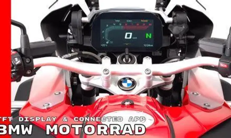 Layar TFT canggih motor BMW matic